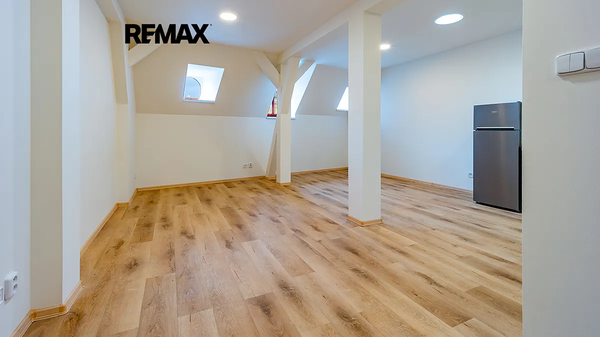 Pronájem bytu 2+kk 63 m²